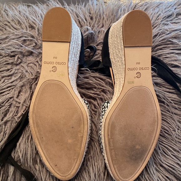 Corso Como super cute and comfortable wedge espadrilles! - Picture 6 of 9